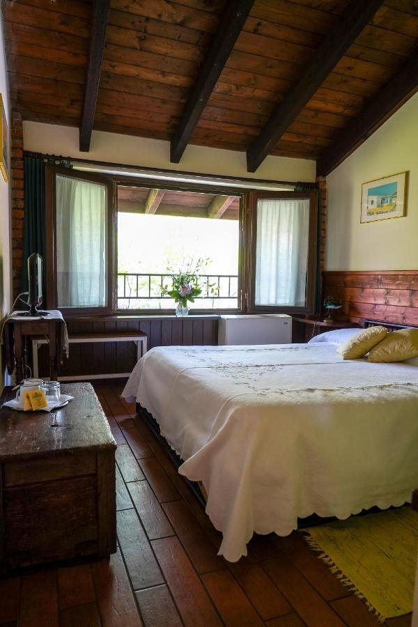 Agriturismo La Garzonera เวอร์จาเต ภายนอก รูปภาพ